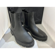 Women's Cortina Valley Chelsea Boot size 7